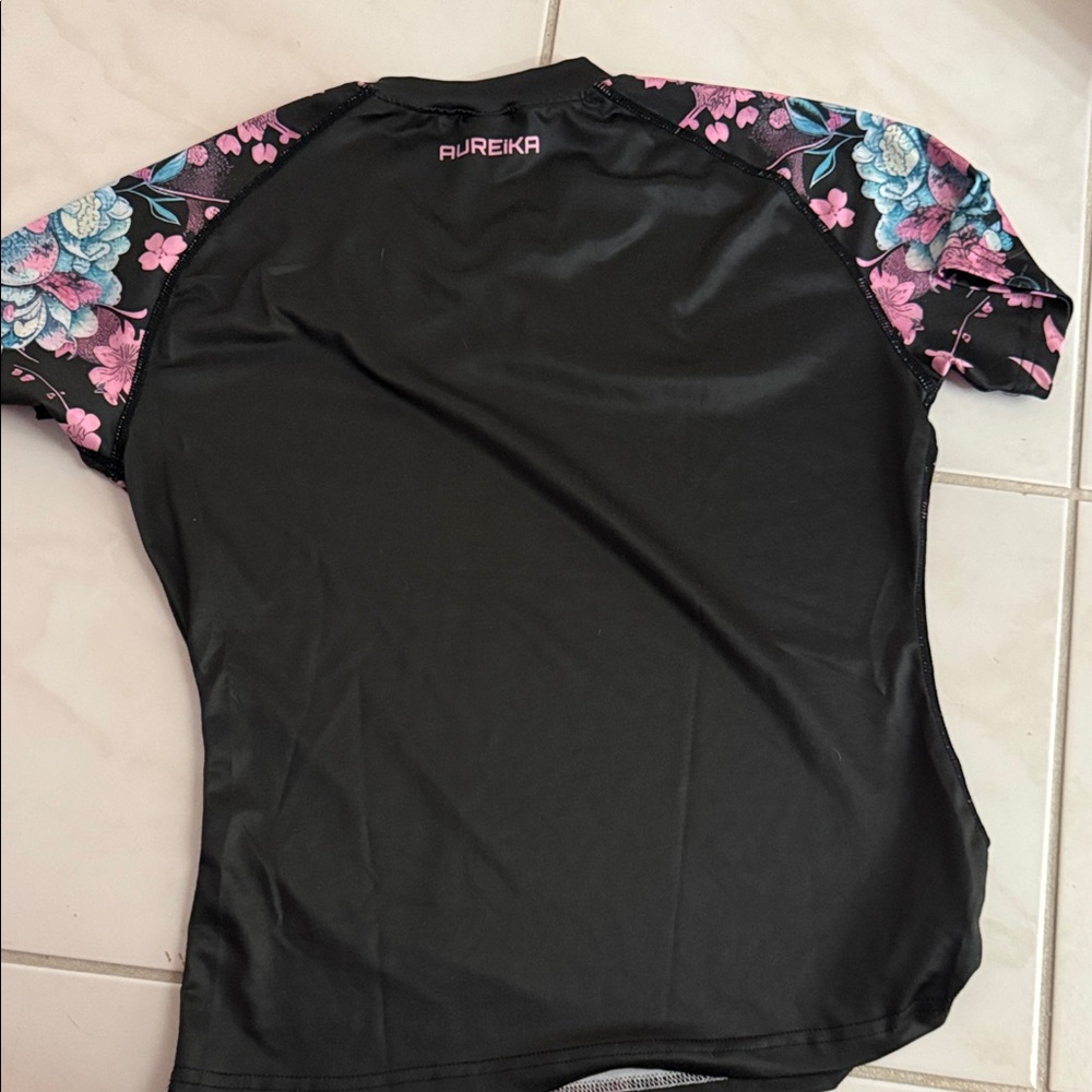 Colorful Fox Graphic Rash Guard - Picture 8 of 9